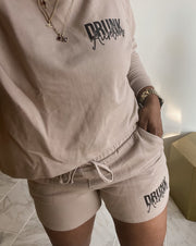 ESSENTIAL "FUN AUNTIE" SHORT SET